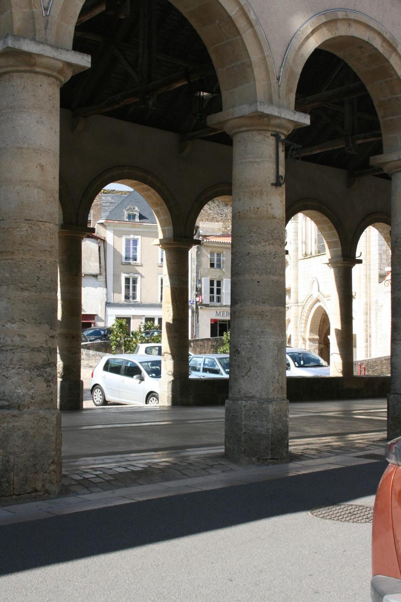 Les Nuits D'aldearde Apartment Airvault